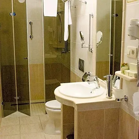 Dorottya Hotel 4*